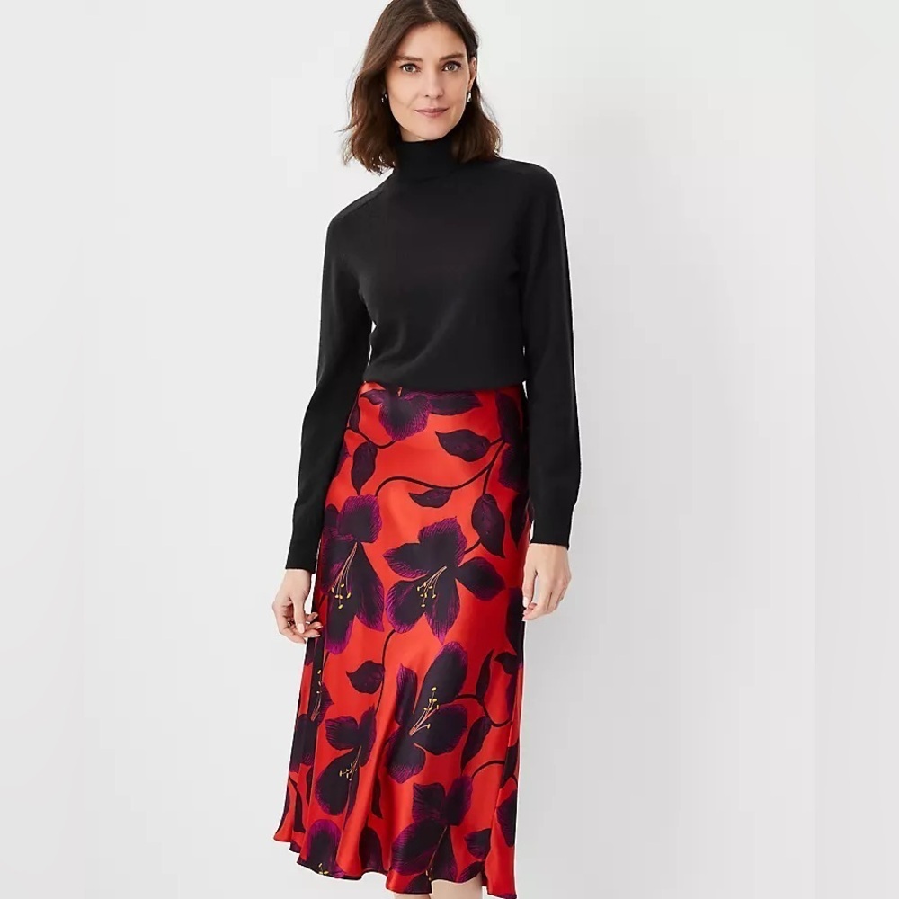 Ann Taylor | Turtleneck Sweater S Black‎ 100% Cashmere High-Low Slit Hem